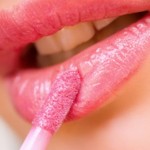 Harus Tahu! 6 Cara Mudah Buat Bibir Anda Nampak ‘Penuh’ Dan Seksi